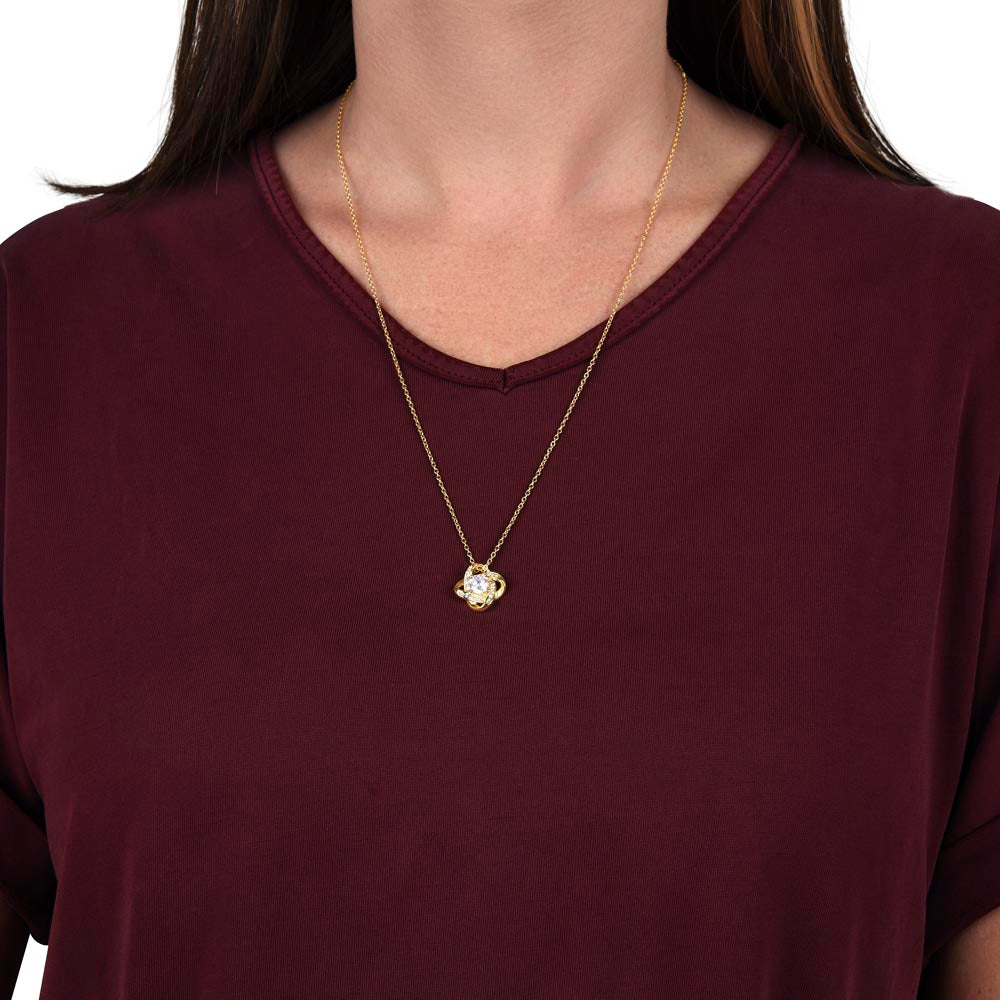 For My Boyfriend's Mom Necklace (Spanish)